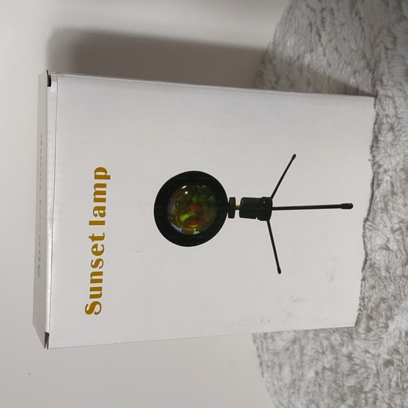 NIB Sunset Lamp, Sunset Projector Atmosphere Light - Picture 8 of 10